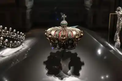 Cómo fue el robo de las joyas imperiales del Louvre en solo siete minutos