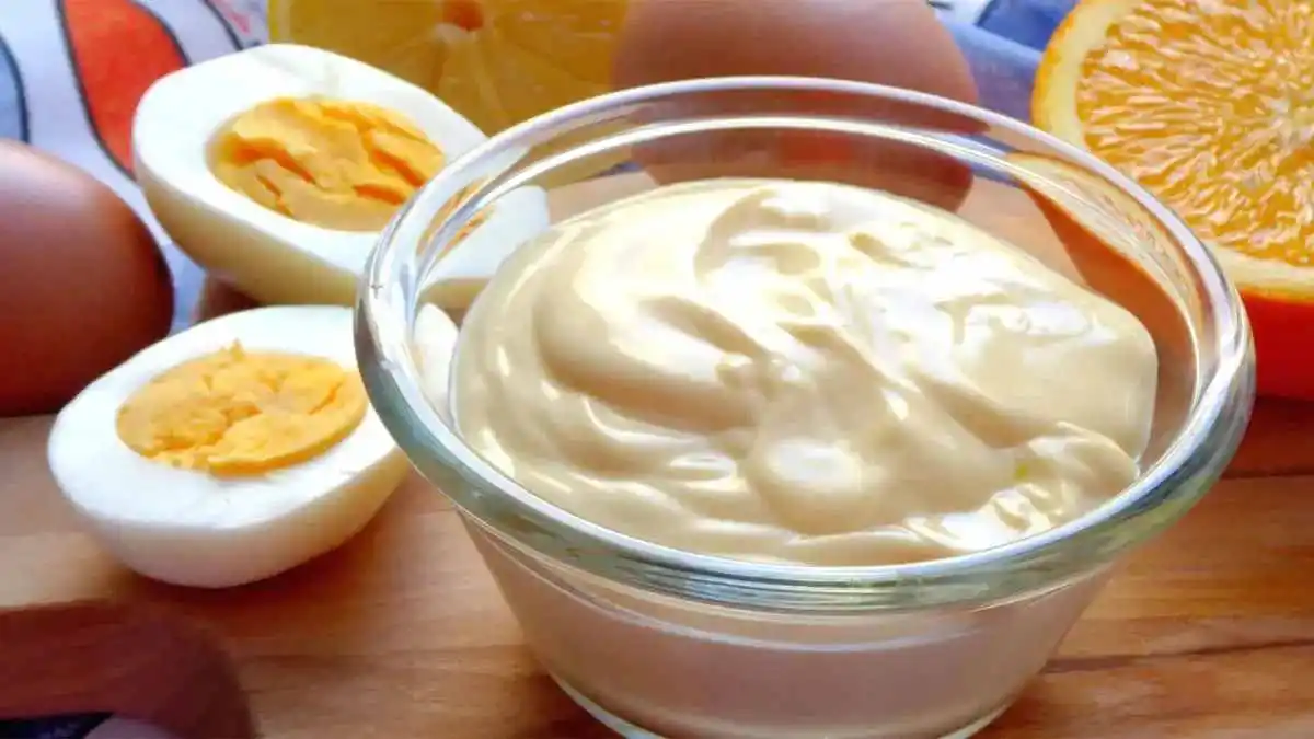 Cómo hacer mayonesa de huevo duro sin aceite: la receta más saludable y fácil