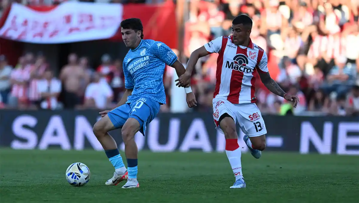 EN FILA. Atlético Tucumán buscará hoy ante San Lorenzo su cuarta victoria consecutiva en el José Fierro. 
