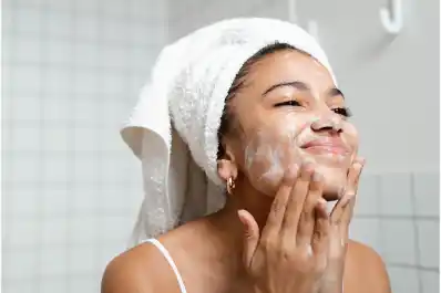 Proteger y reparar: la rutina de cuidado de la piel para prevenir el melanoma