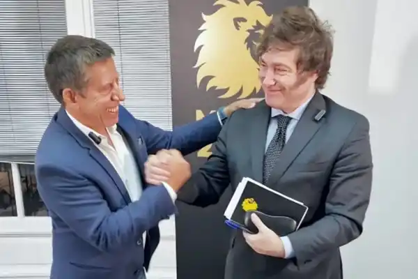 La Libertad Avanza denunció a Bussi por uso indebido de la imagen de Milei en la campaña electoral