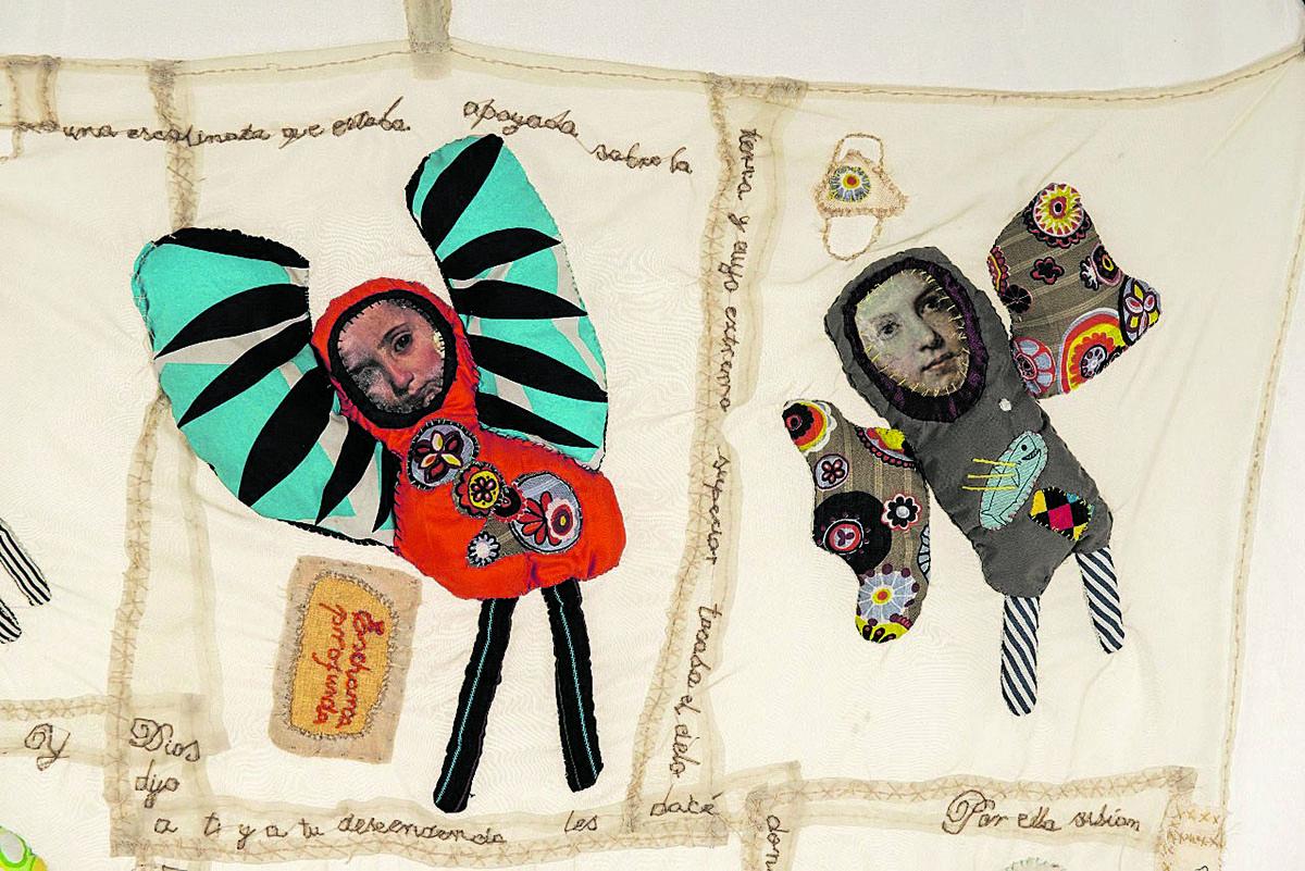 “LA ESCALERA DE JACOB”. Detalle de una obra de mayor escala, que se expone en la Bienal de Arte Contemporáneo de Florencia hasta el domingo.