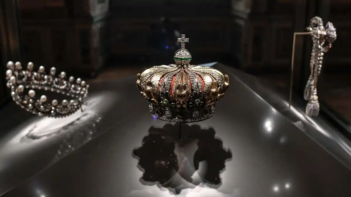 Robo en el Museo de Louvre: ¿por qué se cree que los ladrones destruyeron las joyas?