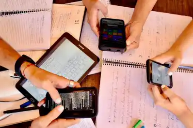 Padres, hijos y pantallas: ¿cómo ayudarles a que el equilibrio sea como la alimentación?