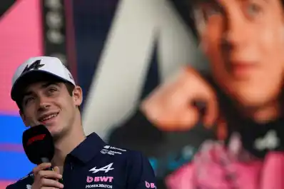 En medio de la expectativa por su futuro en la F-1, Colapinto se roba todas las miradas en México