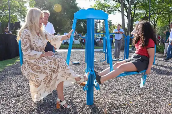 Rossana Chahla inauguró la remodelación de la plaza Gutenberg en la zona sur de la capital