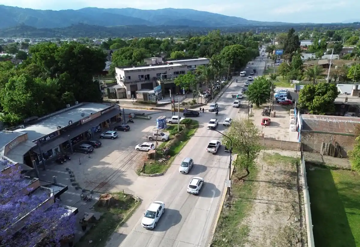 ESQUINA COMPLICADA. La de Solano Vera y Mendoza suele ser un cuello de botella en horas pico. 