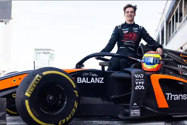 Un piloto argentino fue confirmado por una escudería para 2026 y dará el salto a la Fórmula 2