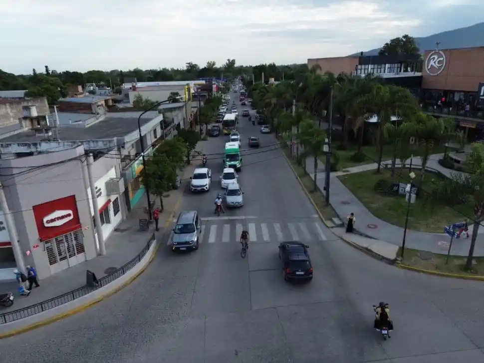 COMPLICADO. El tránsito suele ser caótico en la arteria de la “Ciudad Jardín”.