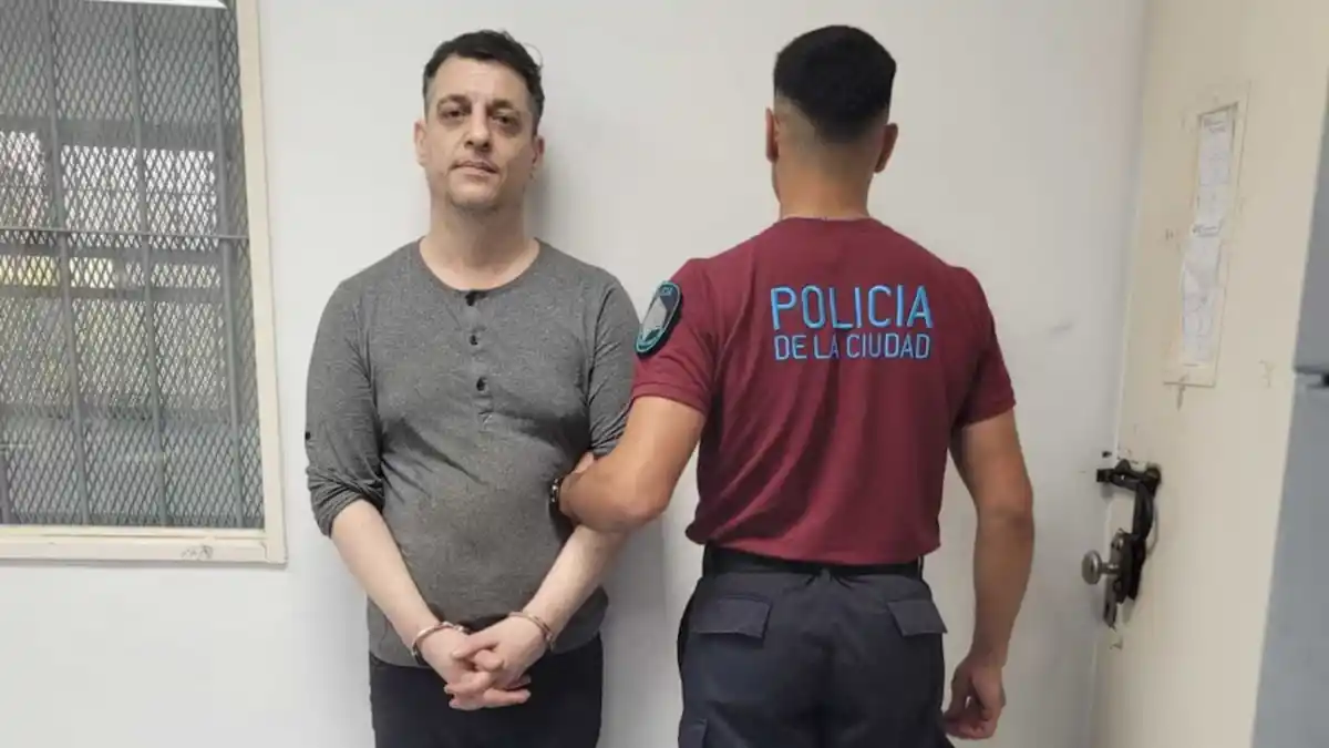 ESPOSADO. Leandro Esteban García Gómez tras su detención.
