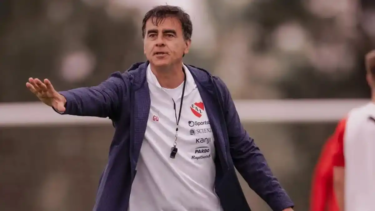 Gustavo Quinteros, DT de Independiente.