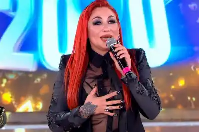 Impactante video: así trasladaban en ambulancia a Lourdes de Bandana tras el allanamiento en la casa de su exnovio