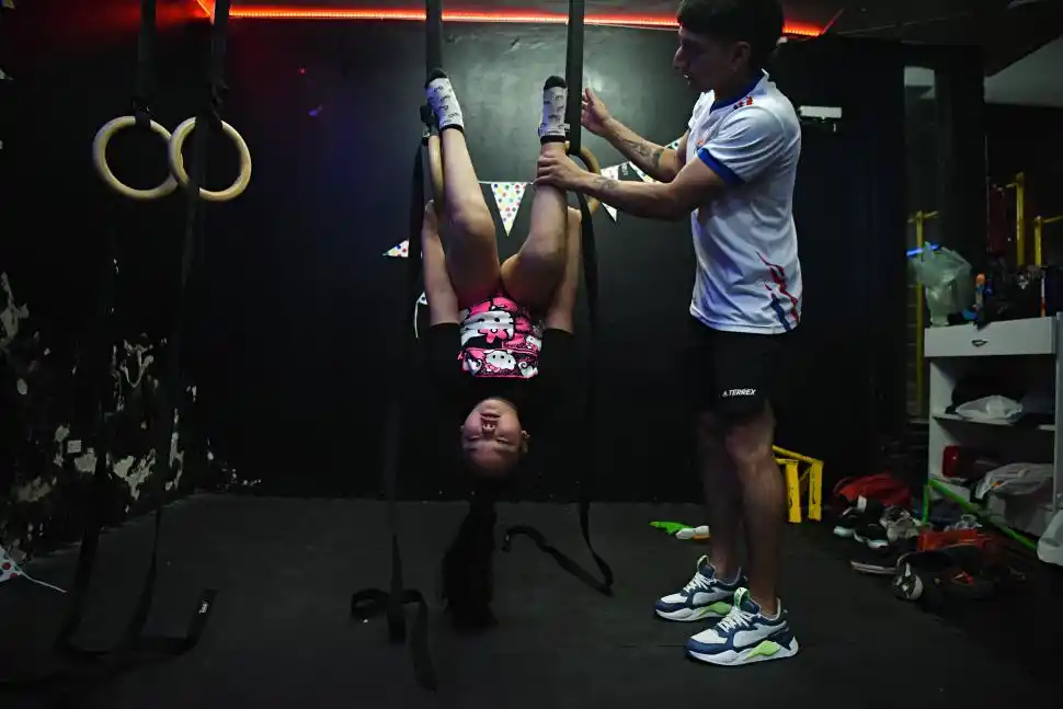 El secreto de la calistenia para niños: cómo usan el juego para que aprendan disciplina