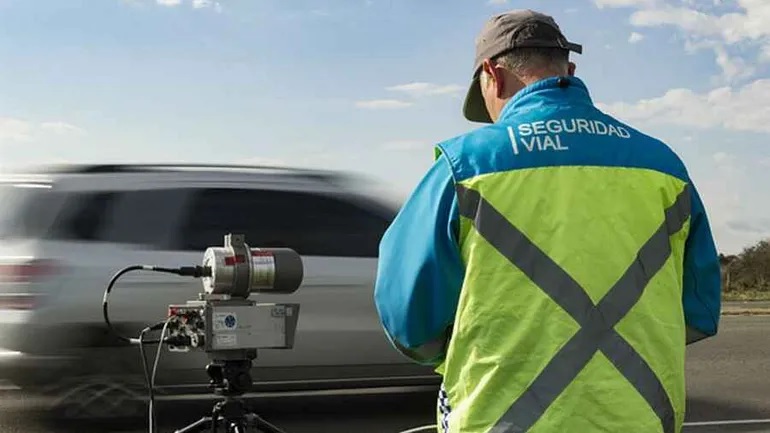 CONTROLES. Los operativos viales se intensifican en temporada alta.