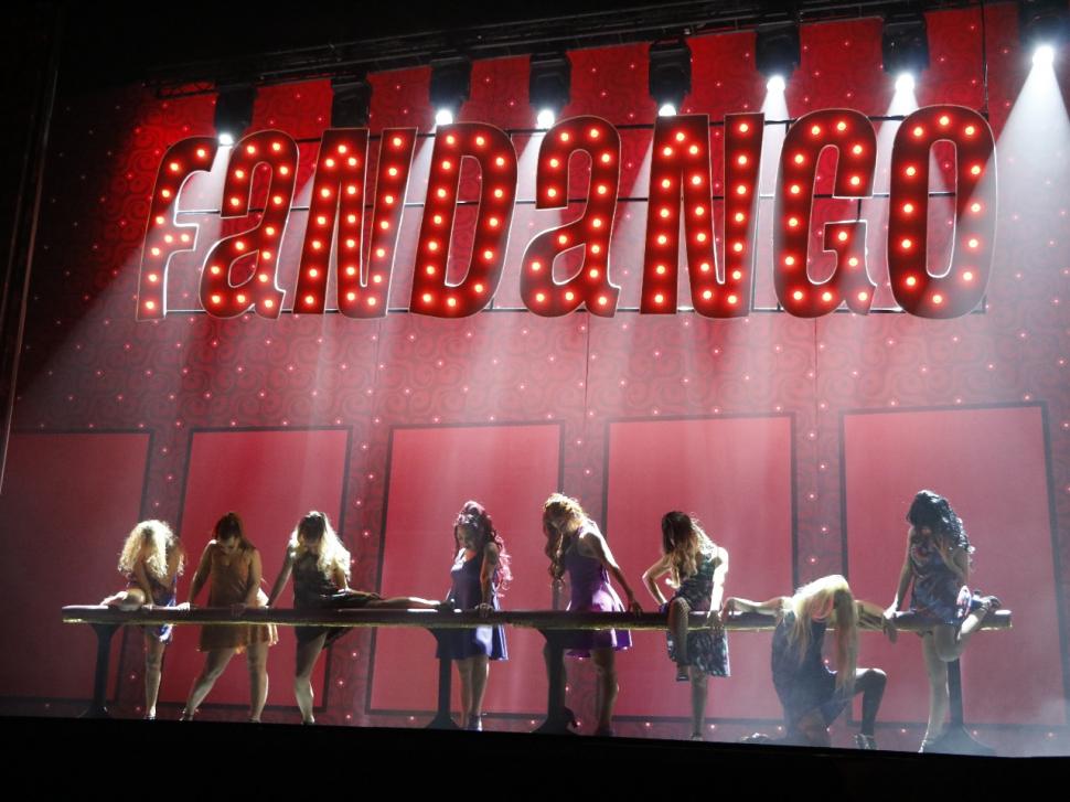 SENSUALIDAD. Cuadro icónico “Big Spender” en el Club “Fandango”.