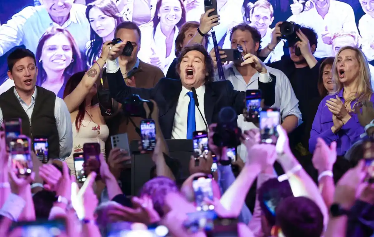 “El pueblo argentino dejó atrás la decadencia”: el mensaje de Javier Milei tras la victoria electoral