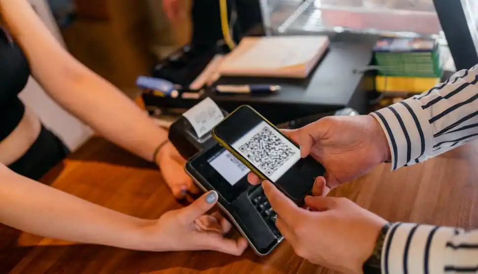 NUEVO ECOSISTEMA FINANCIERO. En la región, los países regulan la actividad para brindar seguridad y transparencia en el manejo de datos.