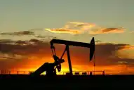 El Gobierno elimina retenciones al petróleo convencional