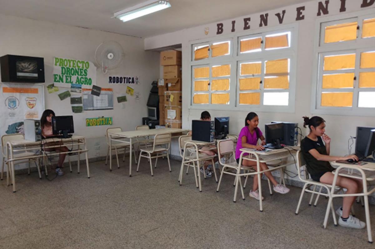 Banco Macro y Fundación Equidad trabajan para reducir la brecha digital