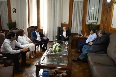 Alberdi deja atrás la intervención y prepara el cambio de gobierno