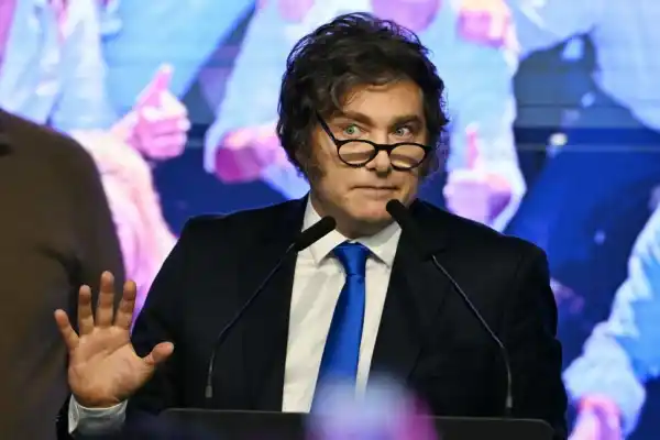 Milei relanza la gestión y pone en suspenso los cambios