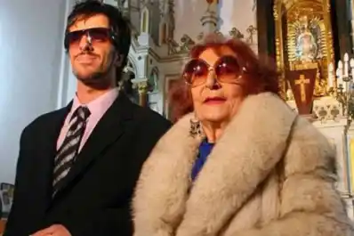 El viudo de Adelfa salió de la cárcel, se casó con un hombre y teme que le roben la herencia