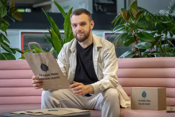 Un emprendedor ucraniano de 23 años halla la fórmula para hacer papel sin dañar el ambiente