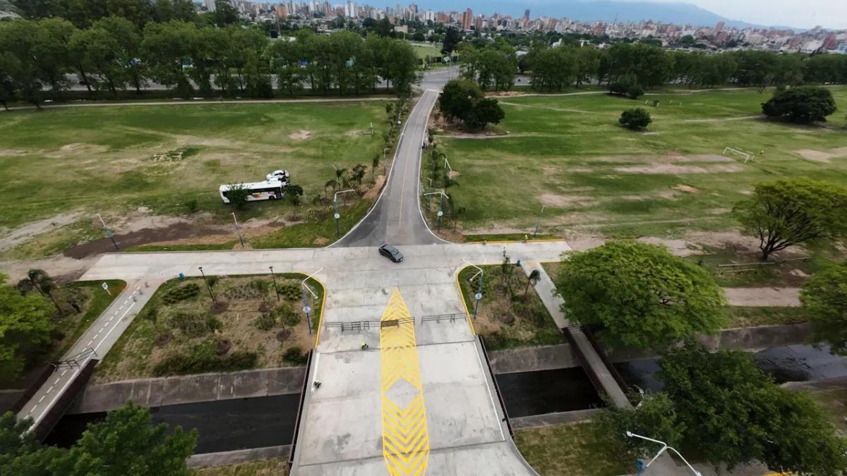 Vista aérea del flamante puente