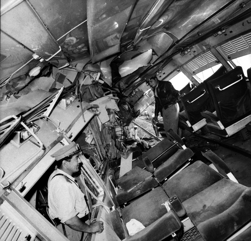 Recuerdos fotográficos: 1966. La tragedia en el tren que se dobló en U en Estación Aráoz