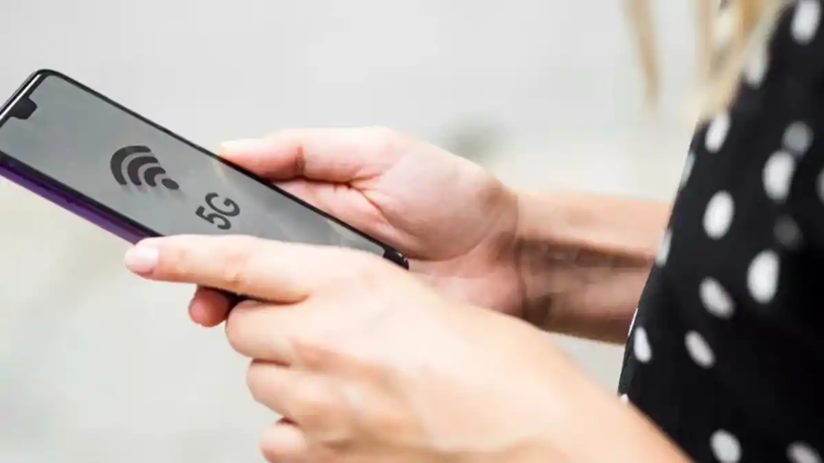 TECNOLOGÍA. El “botón oculto” del celular que te deja ver todo en la pantalla de tu televisor.