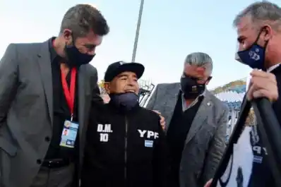 Diego Armando Maradona cumpliría 65 años: así fue su último festejo en una soledad absoluta