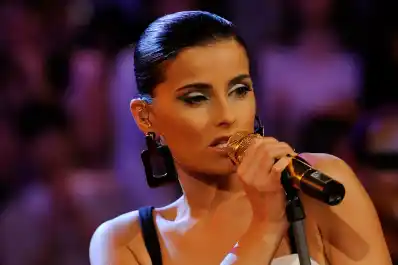 Una estrella mundial de los 2000 deja la música debido a las criticas por su cuerpo: ¿quién es?