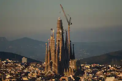 La Sagrada Familia alcanzó los 162 metros y se convirtió en la iglesia más alta del mundo