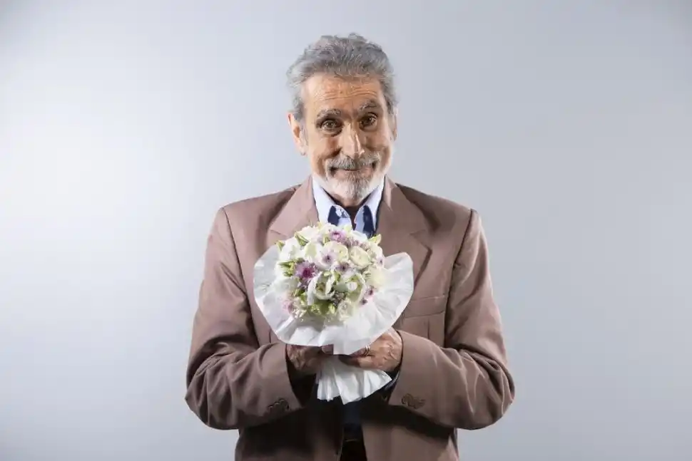 PERSONAJE ENTERNECEDOR. Ricardo Podazza protagoniza “El elogio de la risa”, que vuelve a escena esta noche.