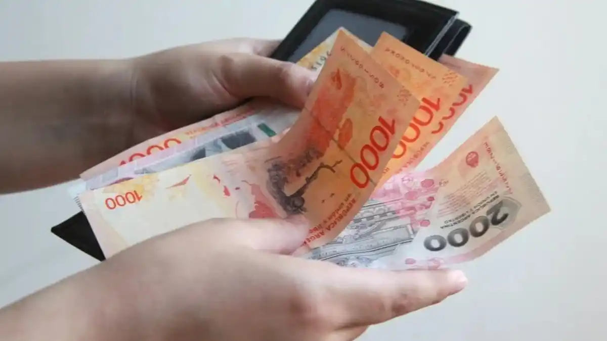 GOLPE AL BOLSILLO. Los aumentos en servicios volverán a impactar en noviembre. 