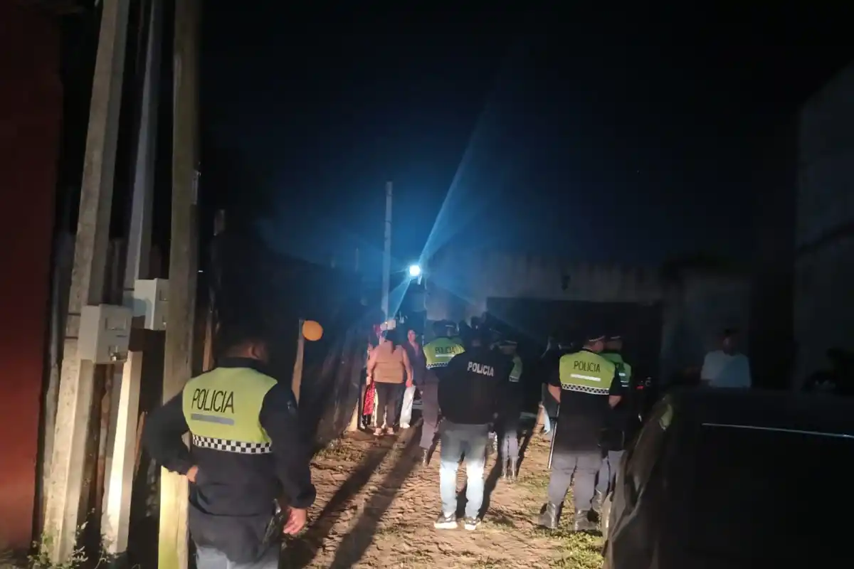 El IPLA clausuró una fiesta clandestina en San Andrés: había más de 200 personas, entre ellas menores de edad