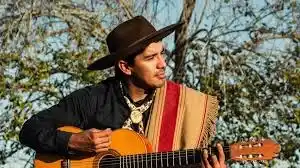 EN LA ESCONDIDA. Nahuel Heredia Paz hará su folclore.