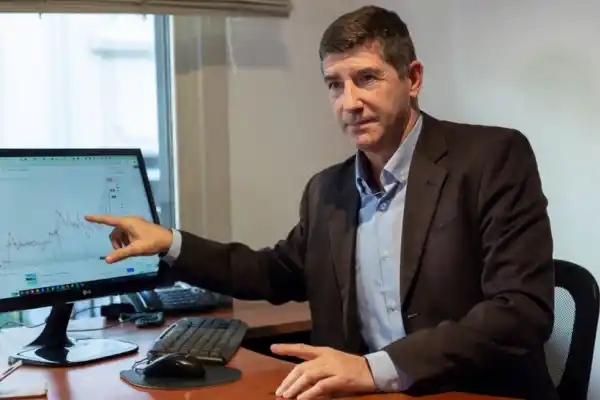 Gustavo Neffa: “La Argentina tiene que recomponer la microeconomía”