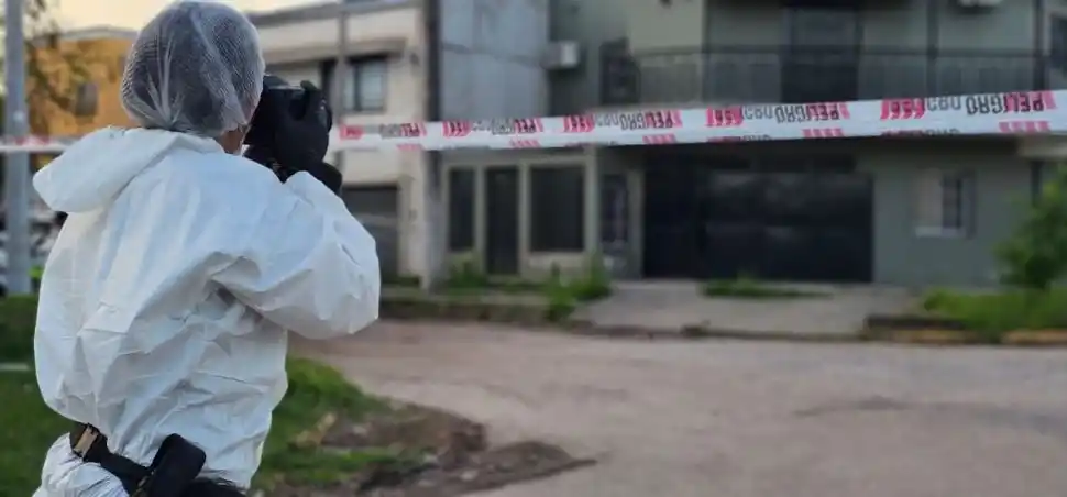 LA ESCENA DEL CRIMEN. El contador José Antonio Romano fue asesinado en la planta alta de su casa las 2 del domingo pasado.