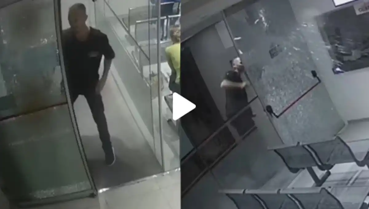 Video: un hombre se llevó a su mamá de una clínica y al salir destrozó el lugar a fierrazos