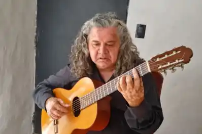 “Pulsaciones” de Lucho Hoyos, en Yerba Buena