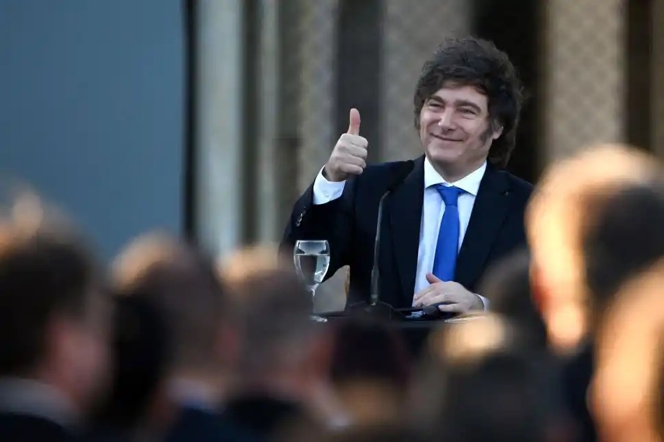 ALIADOS. Milei recibió al ex presidente Macri, quien criticó públicamente la salida de Francos y la designación en su lugar del portavoz Manuel Adorni. afp