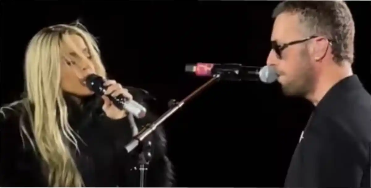 Chris Martin sorprendió al público de Tini Stoessel.