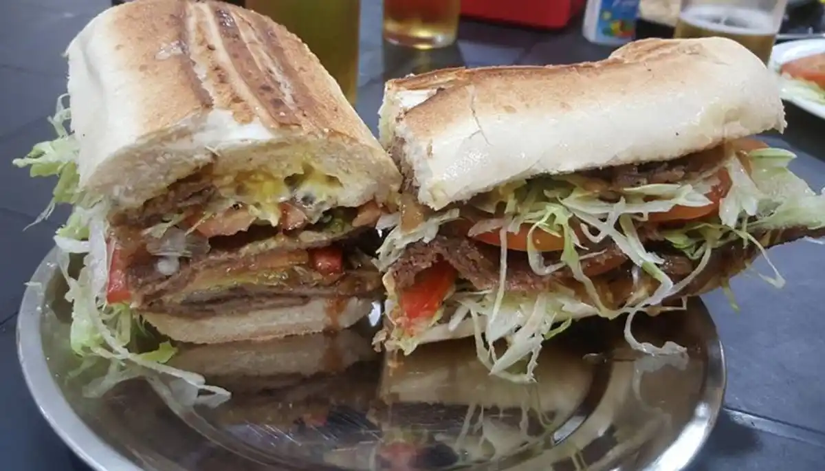 La milanesa política viene con picante