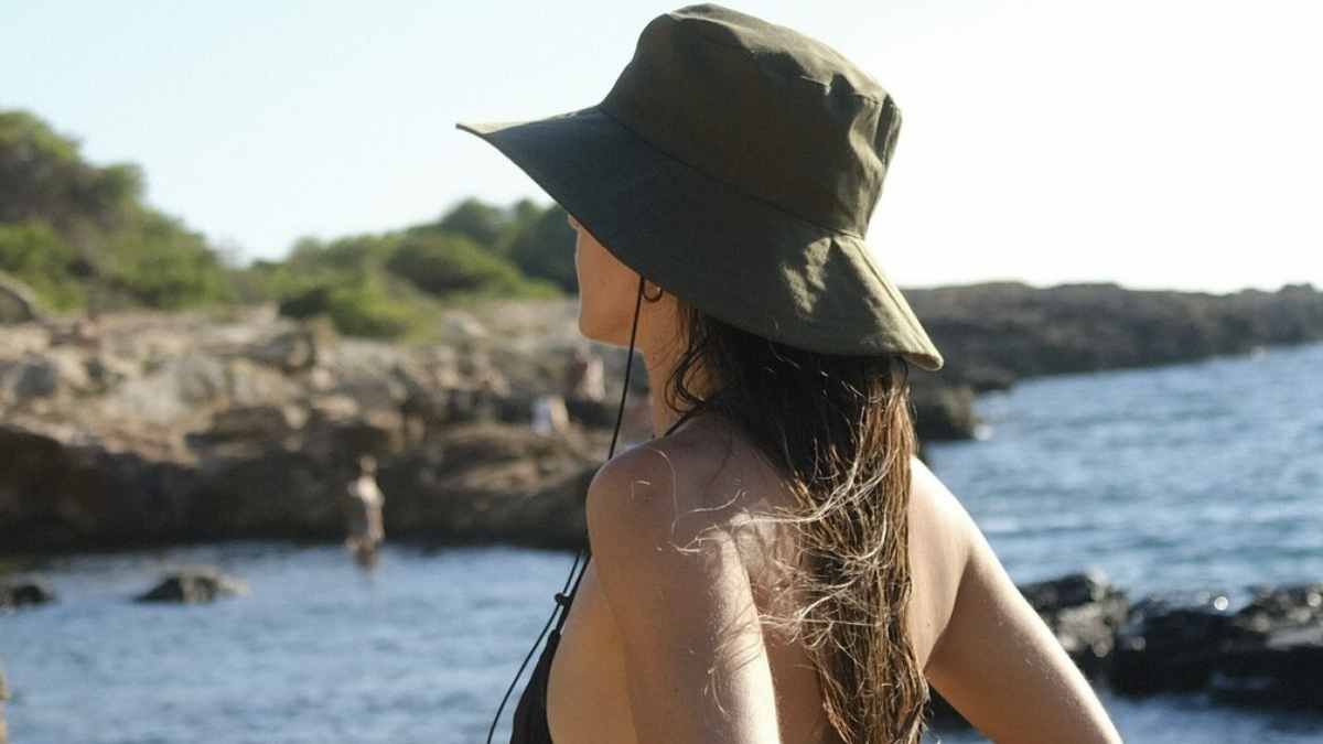 Verano 2026: el accesorio que reemplaza al sombrero y conquista todos los looks