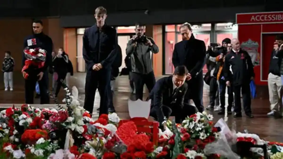 Un altar, una flor y un mando de consola: el emotivo homenaje del Real Madrid y Trent Alexander-Arnold a Diogo Jota