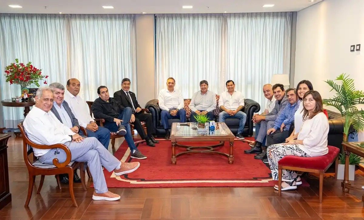 Acevedo encabezó un encuentro con legisladores para debatir los próximos pasos de la reforma electoral