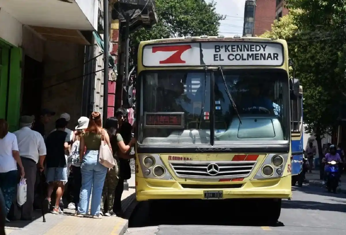 Conflicto del transporte: pese al diálogo, se ratificó la suspensión de 150 choferes