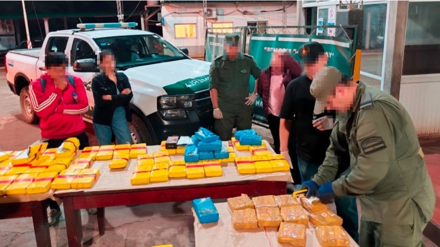 LA CARGA. Parte de los 160 kilos secuestrados en mayo pasado.