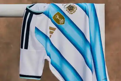 Nueva camiseta para la Scaloneta: Adidas reveló el diseño que la Selección Argentina usará en el Mundial 2026